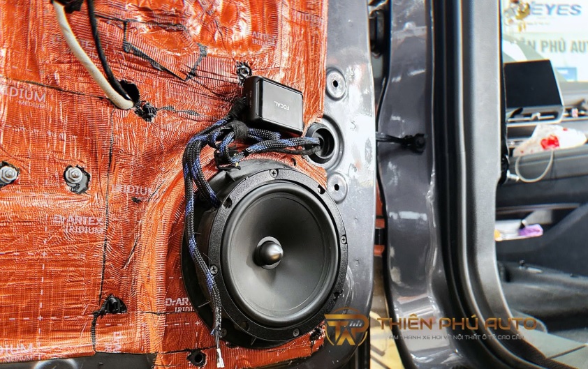 Loa ASE 165 Focal lắp xe