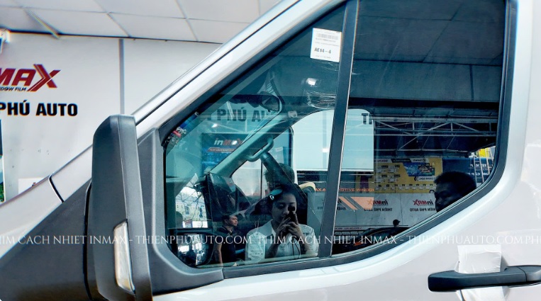ford transit dán phim rayno