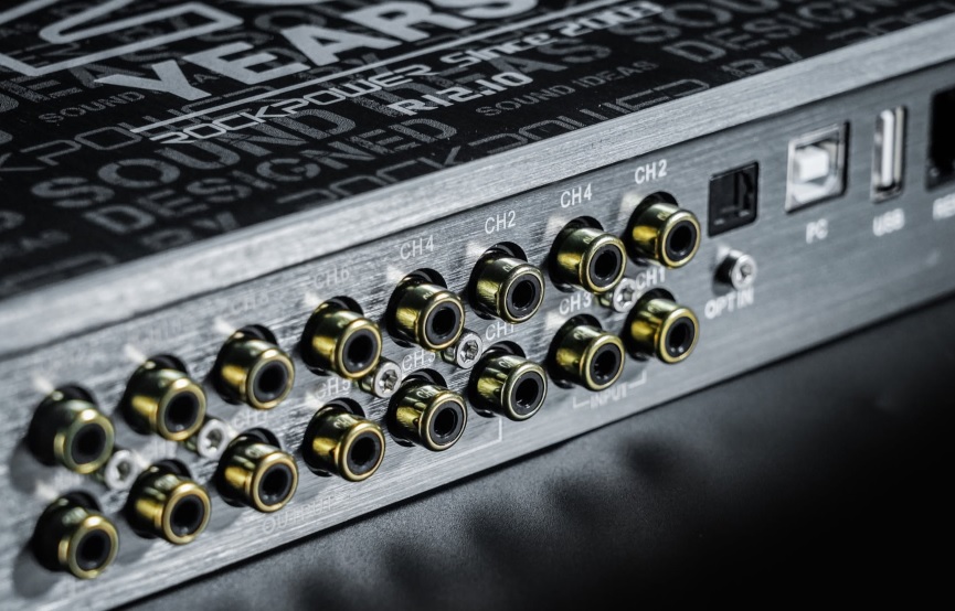 cận cảnh Rockpower R12.10