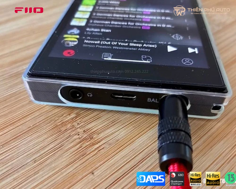 ảnh thực tế ch&acirc;n cắm M&aacute;y nghe nhạc Hi-Res FiiO JM21