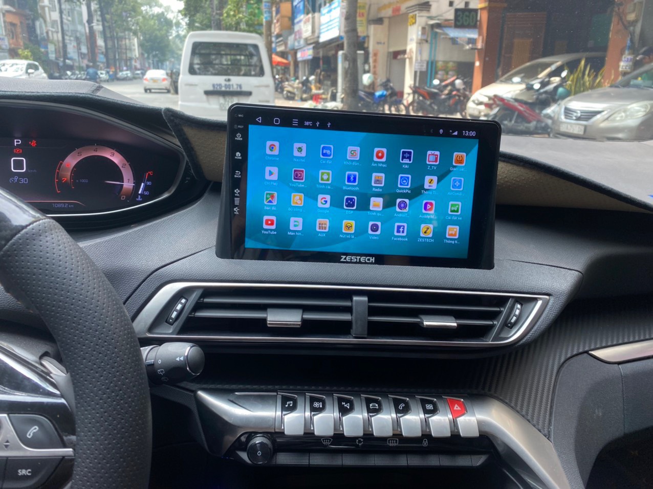 Vì sao nên lắp màn hình Android cho xe ô tô ?