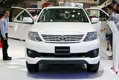 Xế độ chính hãng tại Việt Nam Motor Show 2013