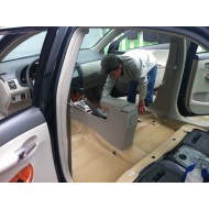 Quy trình dọn nội thất và dưỡng bóng cho xe Toyota Altis