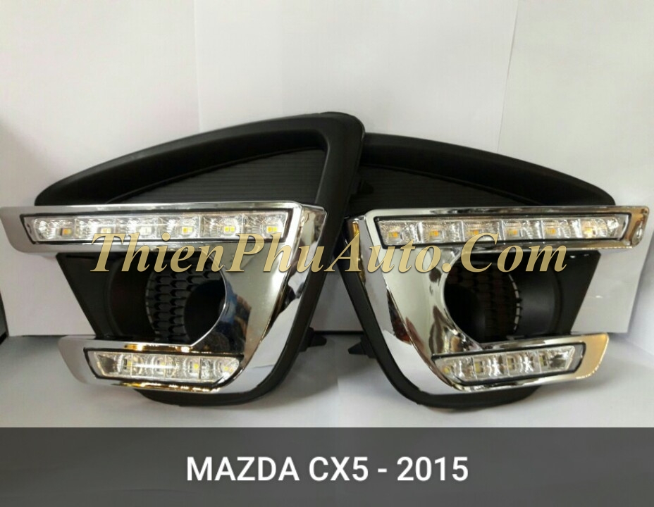Ốp đèn gầm Mazda CX5 2015, có đèn Led ban ngày trắng, có đèn Led theo xi nhan vàng
