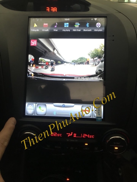 Màn hình DVD Tesla 15 inch cho xe Kia K3 2014-2017