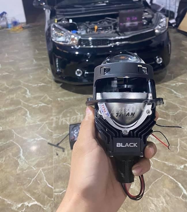Đèn tăng sáng ô tô Biled Titan Black, Lens 3inch, 5500k lắp xe Kia Cerato 2020