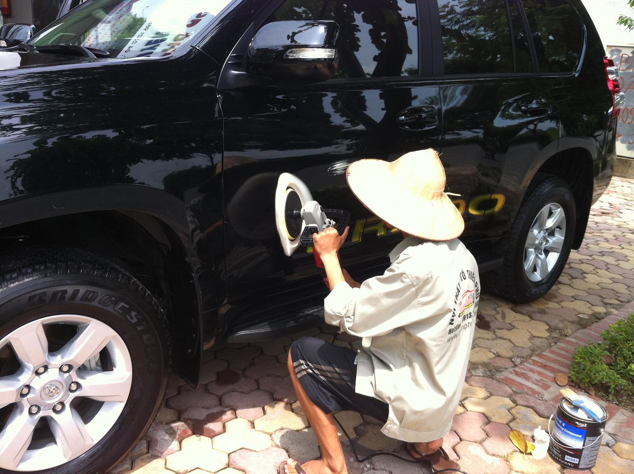 Xóa vết xước sơn ô tô, đánh bóng bề mặt sơn ô tô, bảo vệ sơn chống bám bụi, ố mốc sơn xe Toyota Prado