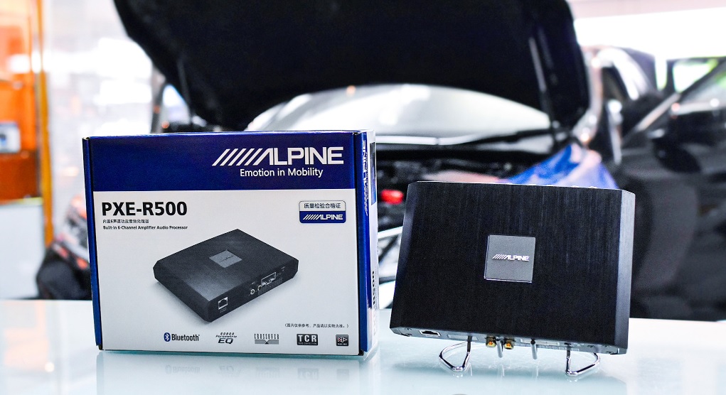 Bộ xử lý âm thanh PXE-R500 Alpine tích hợp âm ly 6 kênh