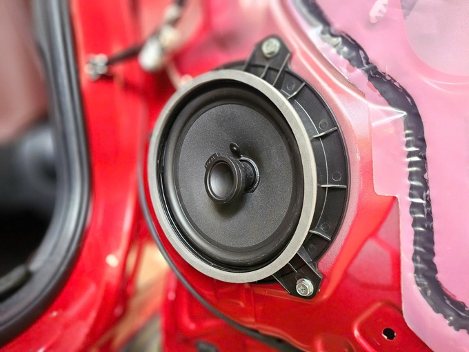 Dưỡng đế loa bass ô tô - 3 chân bắt zin Toyota, Nissan ....