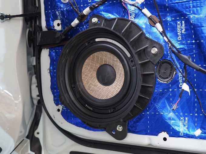Dưỡng đế loa ô tô bầu dục lắp loa 6,5 inch, chuyên dùng cho Prado, Camry, Ford...